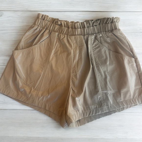 Kori Pants - Women’s Kori Faux Leather Shorts NWT SIZE MEDIUM
